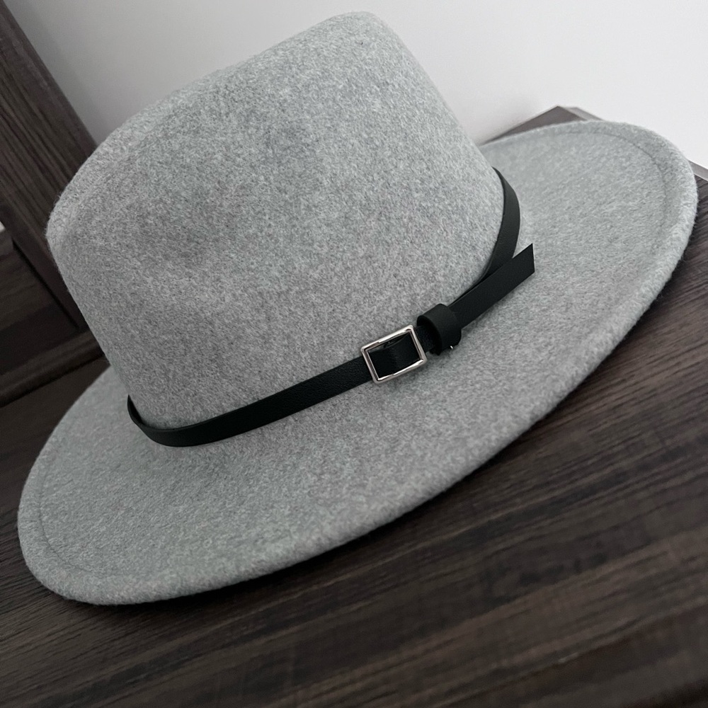 Grey Wool Fedora with Black Slim Belt